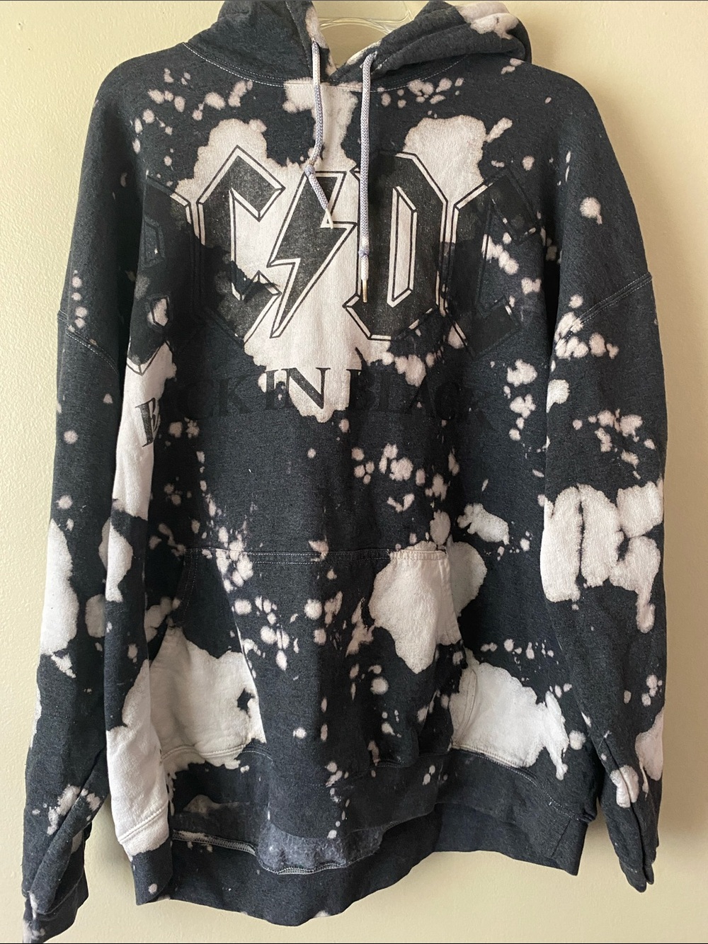 AC/DC • Black & White • Bleach-Splatter • Hoodie • 2X